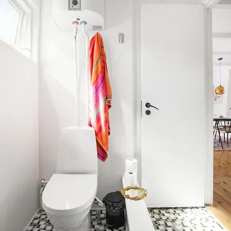 3 Bedroom Stunning In Semesterbostad Ølsted